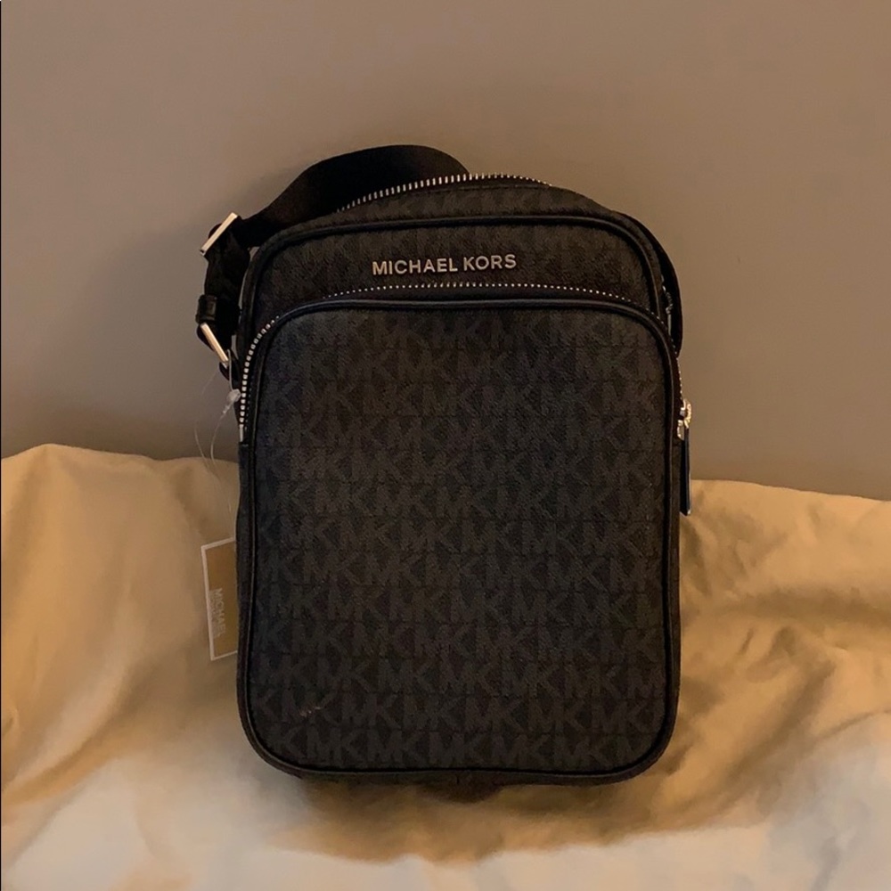 Michael Kors Jet Set Travel Crossbody